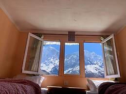 Trekkers Holiday Inn