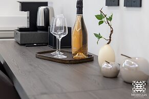 MESBEGLIA LUXURY ROOMS