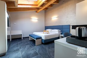 MESBEGLIA LUXURY ROOMS