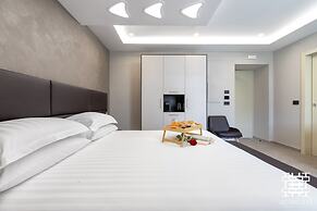 MESBEGLIA LUXURY ROOMS