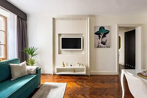 Main Square Prestige Suites -Staymoovers