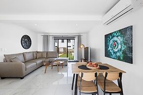 7 Green Village