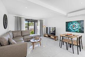 7 Green Village