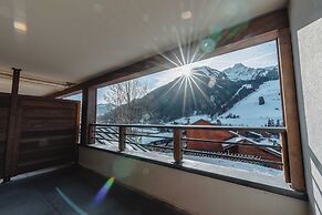 Le Cairne Residence