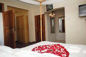 Bamboo Savanna Villas