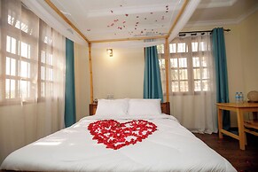 Bamboo Savanna Villas