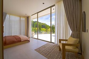 Ultra-Modern 6-Bedroom in GolfCourse PH6