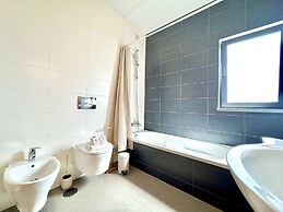 P RA SEA View With Pool by Homing