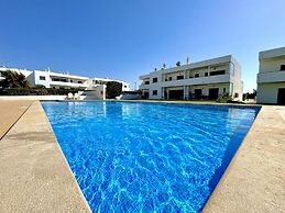 P RA SEA View With Pool by Homing