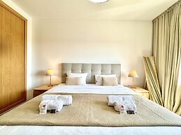 P RA SEA View With Pool by Homing