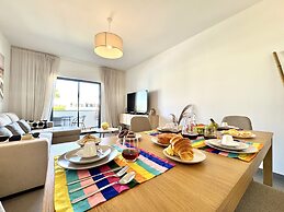 P RA SEA View With Pool by Homing