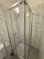 Simple 2BR Near Westbahnhof Station