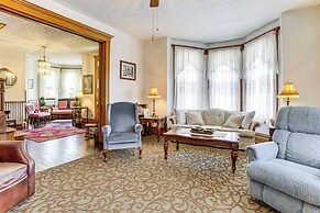 Groups Welcome! Historic Queen Anne Gem in Garrett