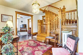 Groups Welcome! Historic Queen Anne Gem in Garrett
