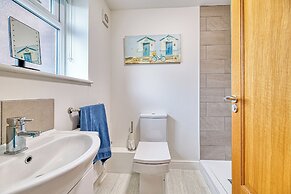 One Bed in Guilden Sutton by Guestz