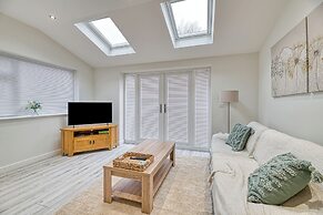 One Bed in Guilden Sutton by Guestz