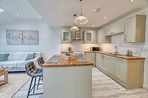 One Bed in Guilden Sutton by Guestz