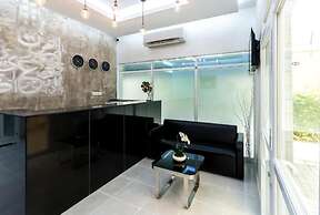Al Jisr Hotel