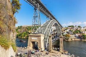 Porto Haven - Under the Luís I Bridge