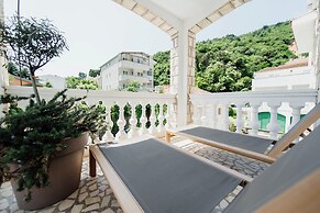 Captain's Villa