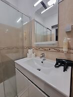 Happy House - Central Apartment
