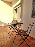 Happy House - Central Apartment