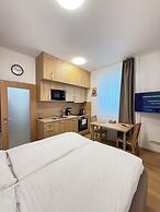 Riverside Apartment Prague