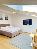 Riverside Apartment Prague