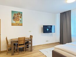 Riverside Apartment Prague