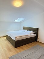 Riverside Apartment Prague