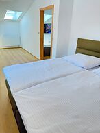 Riverside Apartment Prague