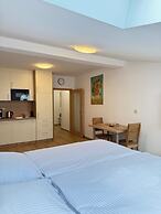 Riverside Apartment Prague