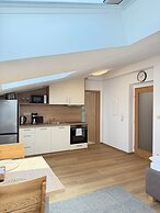 Riverside Apartment Prague