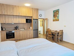 Riverside Apartment Prague