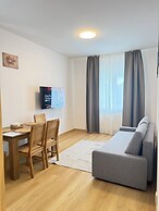 Riverside Apartment Prague