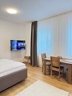 Riverside Apartment Prague