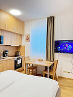 Riverside Apartment Prague