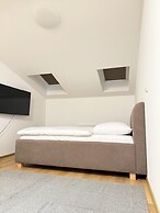 Riverside Apartment Prague