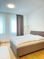 Riverside Apartment Prague