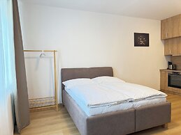Riverside Apartment Prague