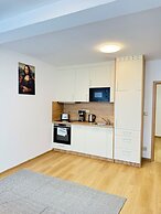 Riverside Apartment Prague