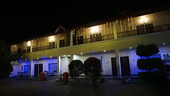 Chirooss Homestays And Resorts