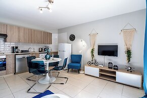 Gitane 1-Br Apt & Balcony in Larnaca