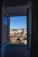 Colosseum Holidays - Luxury 3 Bedroom Apartment