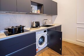 Colosseum Holidays - Luxury 3 Bedroom Apartment