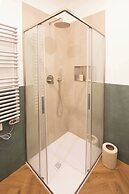 Colosseum Holidays - Luxury 3 Bedroom Apartment