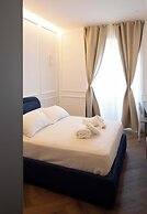 Colosseum Holidays - Luxury 3 Bedroom Apartment