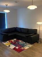 1 Bed Flat- Direct Links to Central London