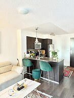 Central North York suites