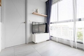 Sleek 2 Bed Apt T2-818